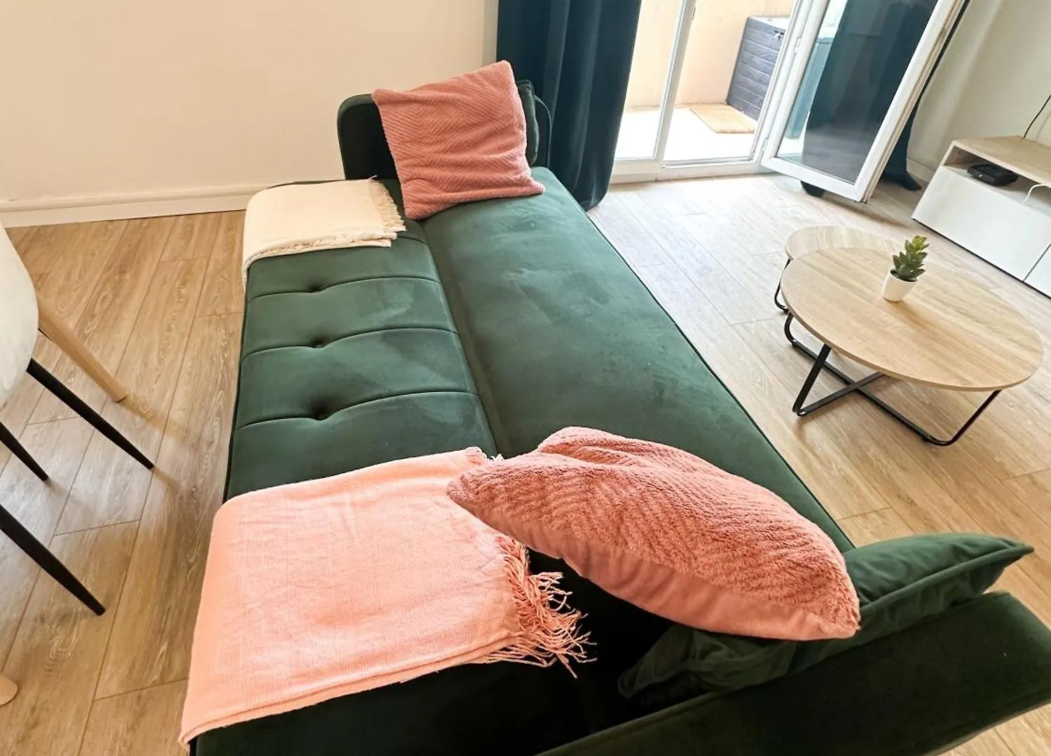 Studio Wifi, Parking Privatif Prive, Clim, Proche Plage Et Polygone Riviera Cagnes-sur-Mer 0*,  France