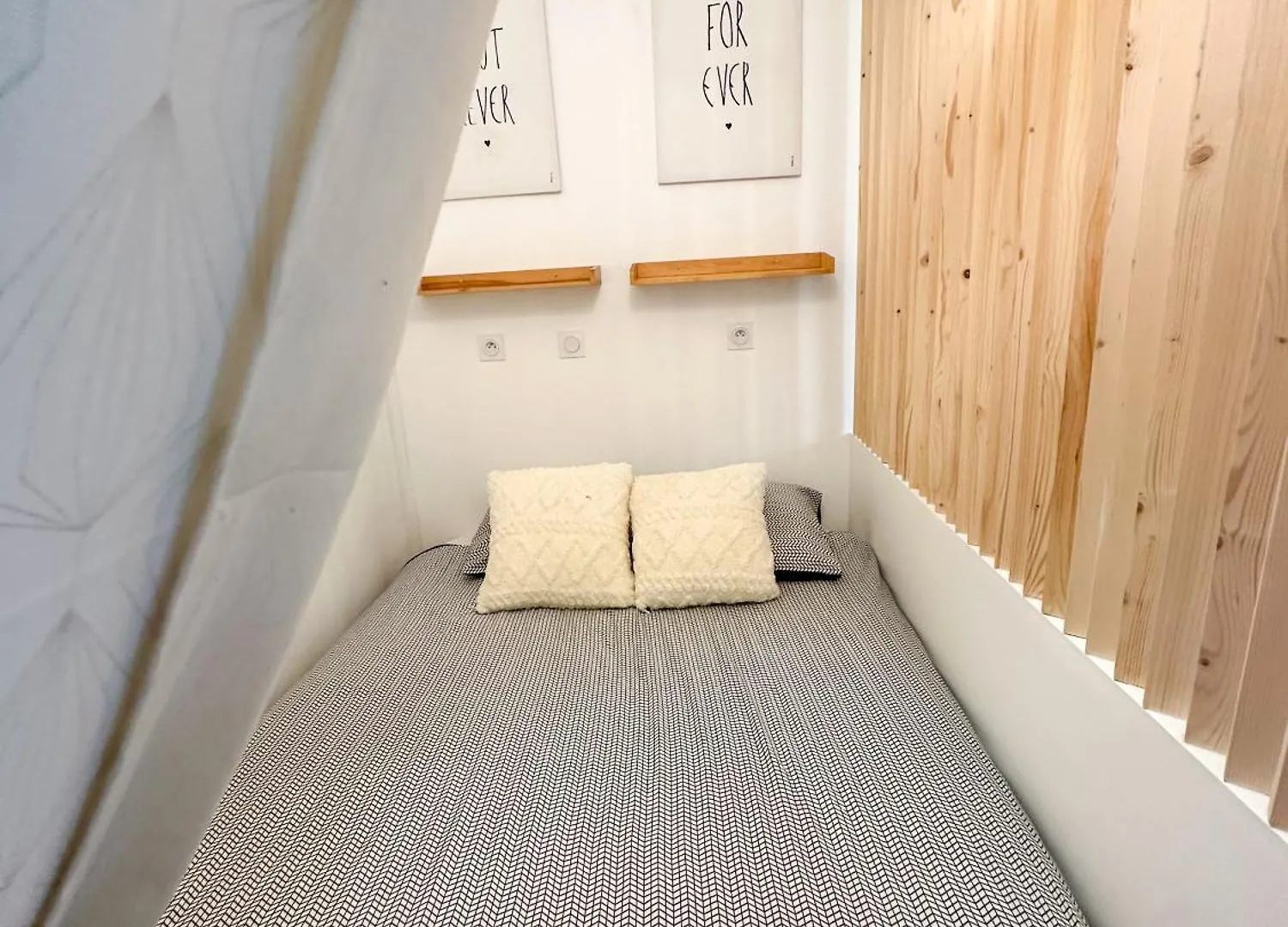 Studio Wifi, Parking Privatif Prive, Clim, Proche Plage Et Polygone Riviera Cagnes-sur-Mer
