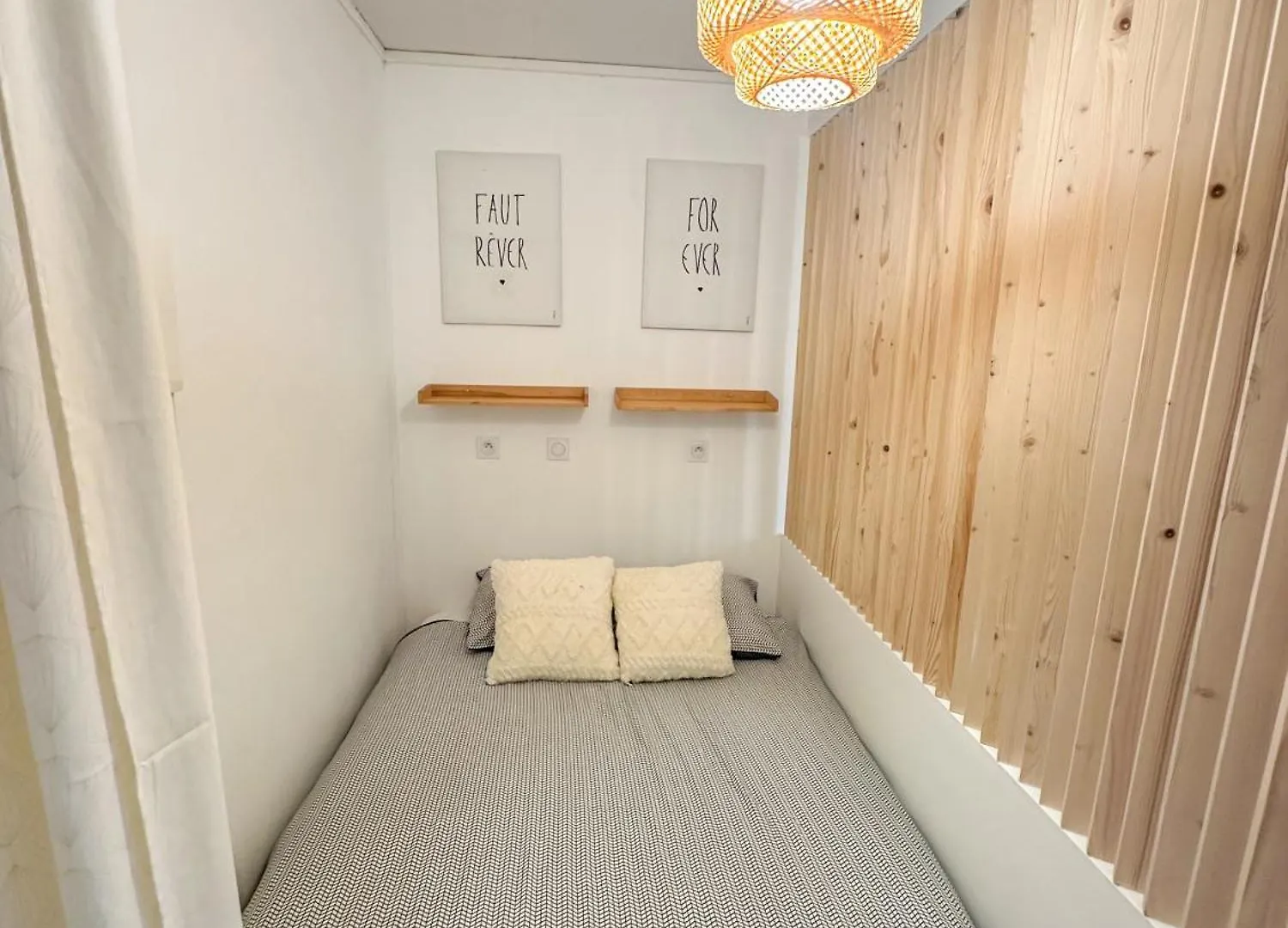 Studio Wifi, Parking Privatif Prive, Clim, Proche Plage Et Polygone Riviera Cagnes-sur-Mer 0*,  France