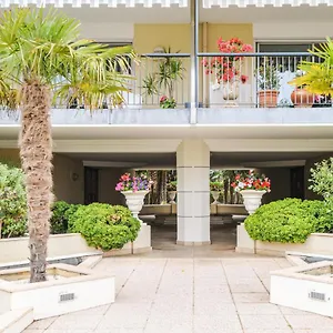 Le Lido Apartment